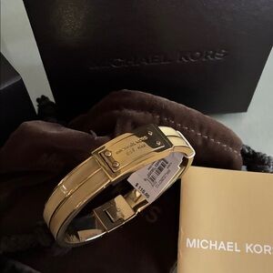 NWT $115 Michael Kors Plaque Faux Horn Gold Tone